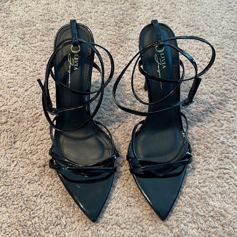 Point toe strappy sandals